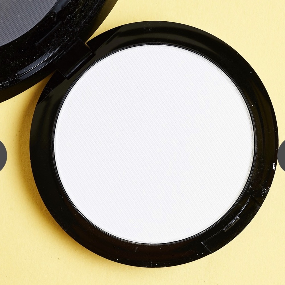 True + Luscious Camera Powder Invisible Setting Powder - Picture 10 of 10